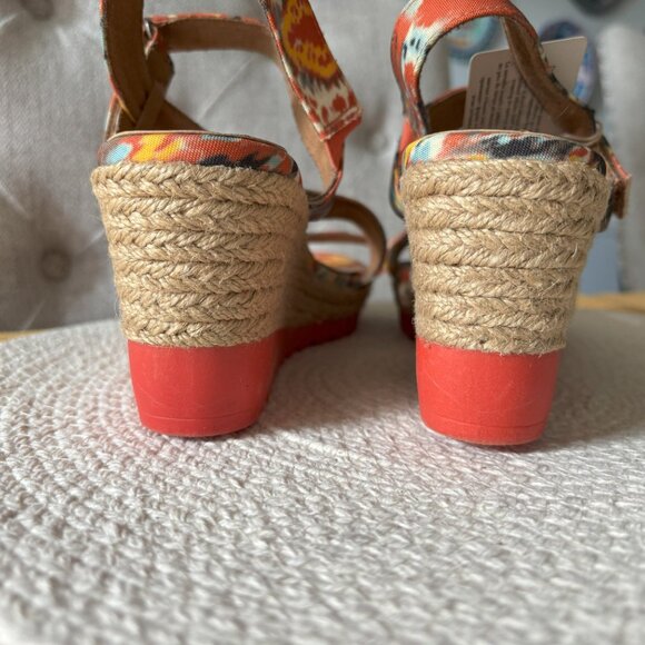 NWT Women's Tamaris Wedge Sandals.  Discount Shipping - Picture 5 of 7